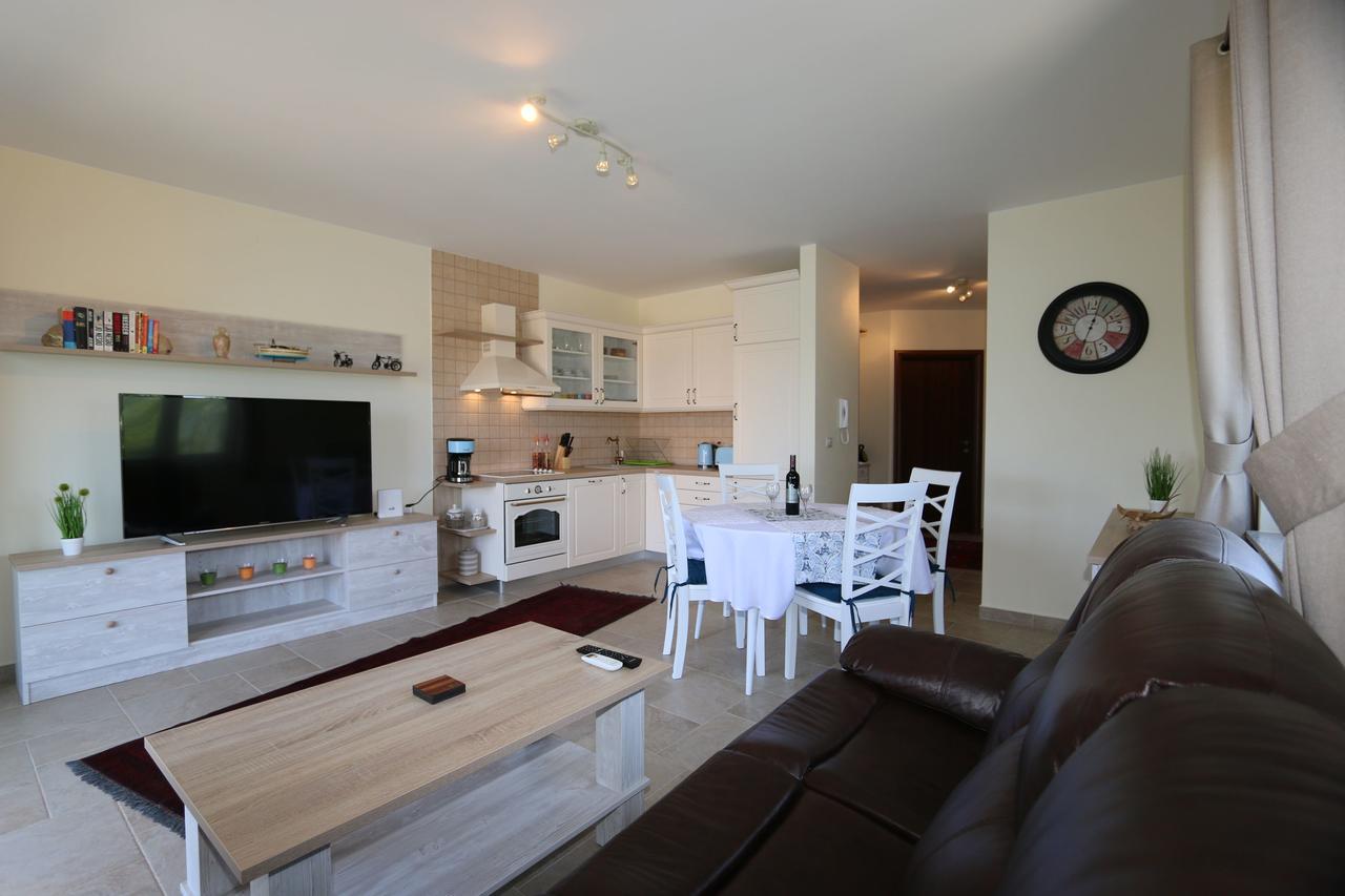 Apartment Soline Cove ภายนอก รูปภาพ